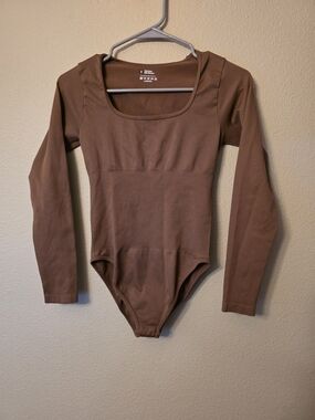 Source Unknown Kids Long Sleeve One-Piece Bodysuit in Brown